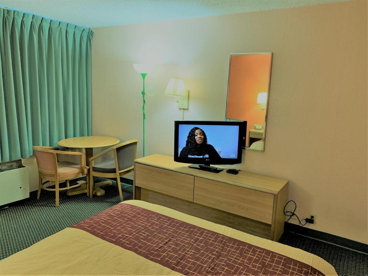 Red Carpet Inn & Suites Lima -Listing Partner Εξωτερικό φωτογραφία