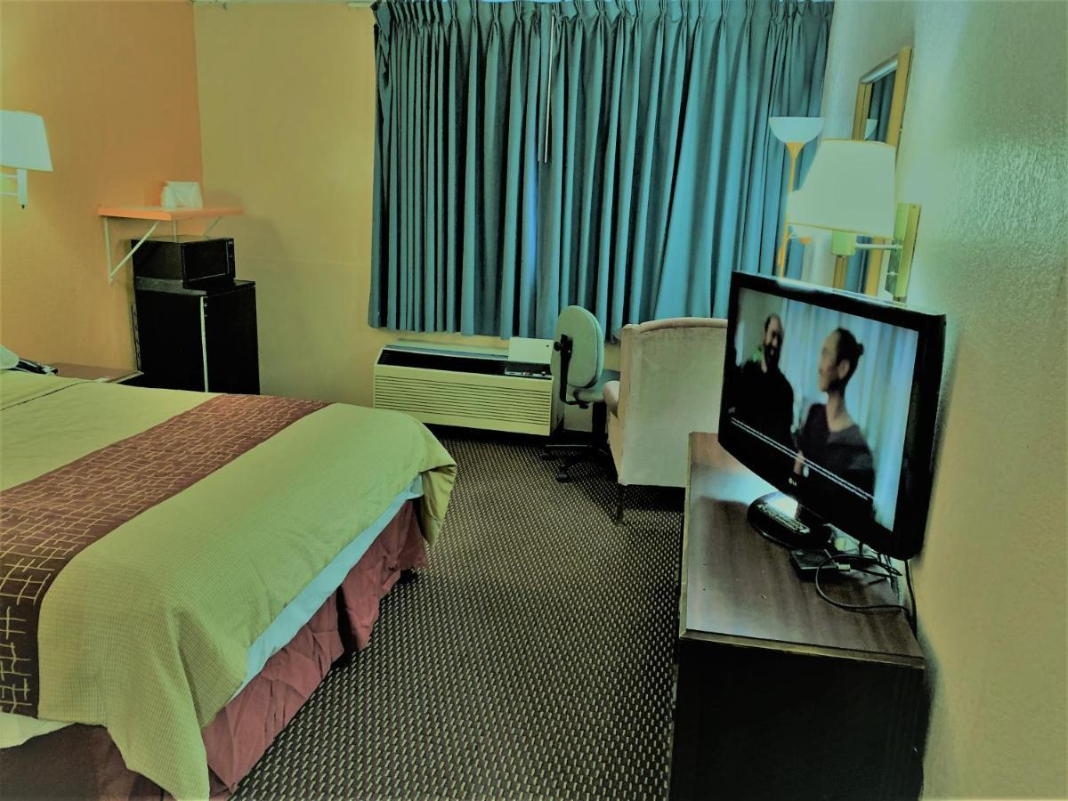 Red Carpet Inn & Suites Lima -Listing Partner Εξωτερικό φωτογραφία