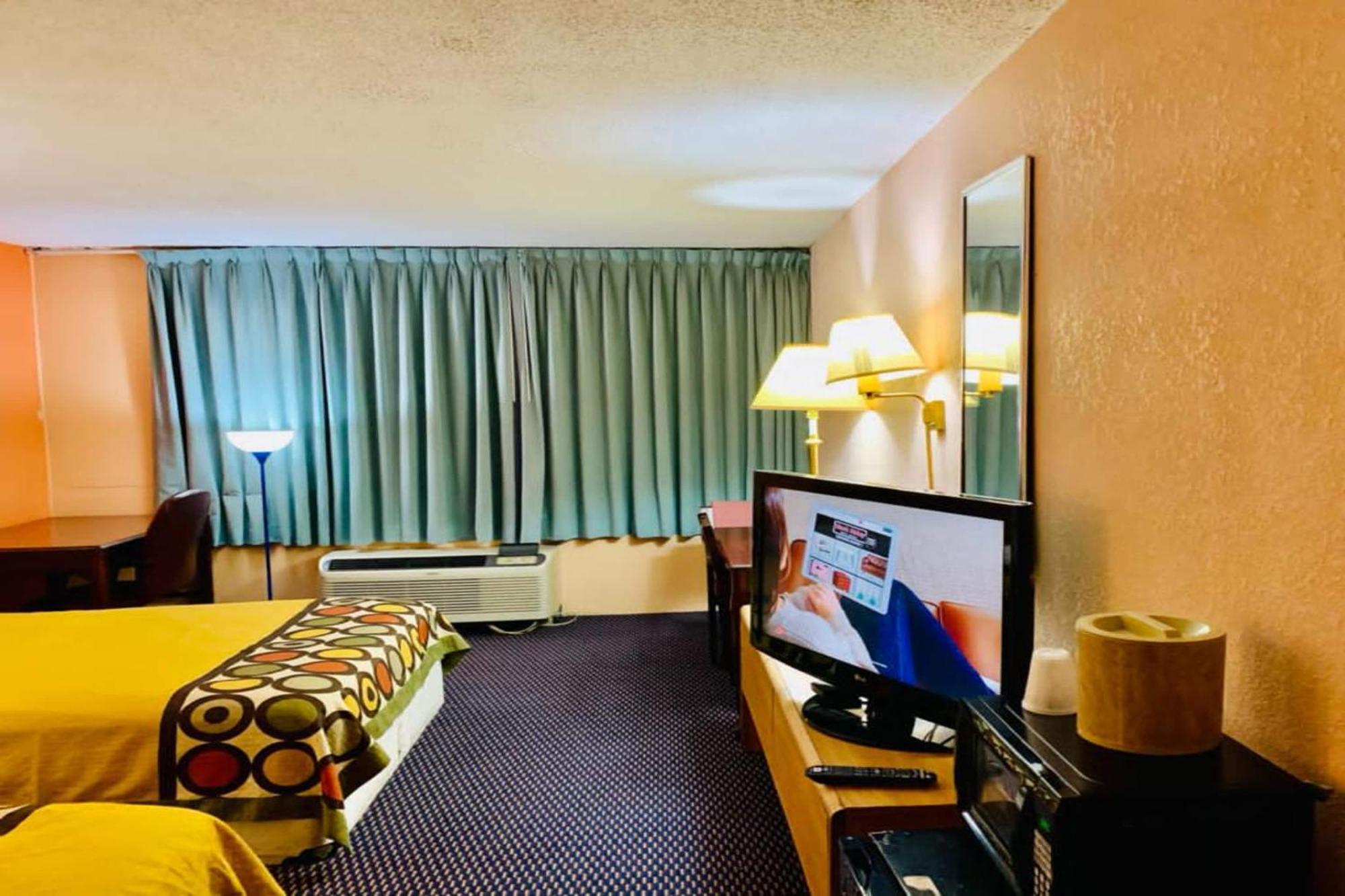 Red Carpet Inn & Suites Lima -Listing Partner Εξωτερικό φωτογραφία