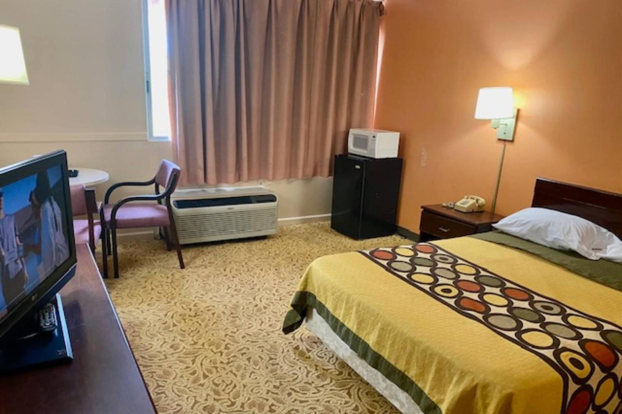 Red Carpet Inn & Suites Lima -Listing Partner Εξωτερικό φωτογραφία