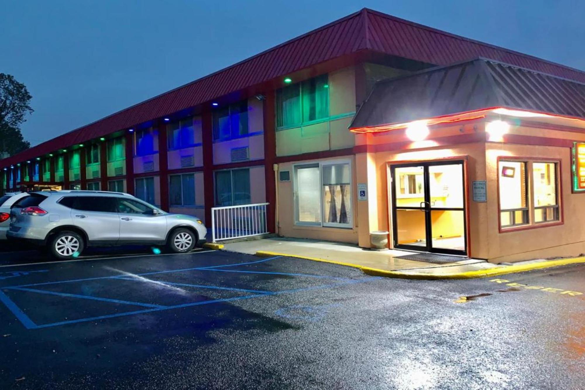 Red Carpet Inn & Suites Lima -Listing Partner Εξωτερικό φωτογραφία