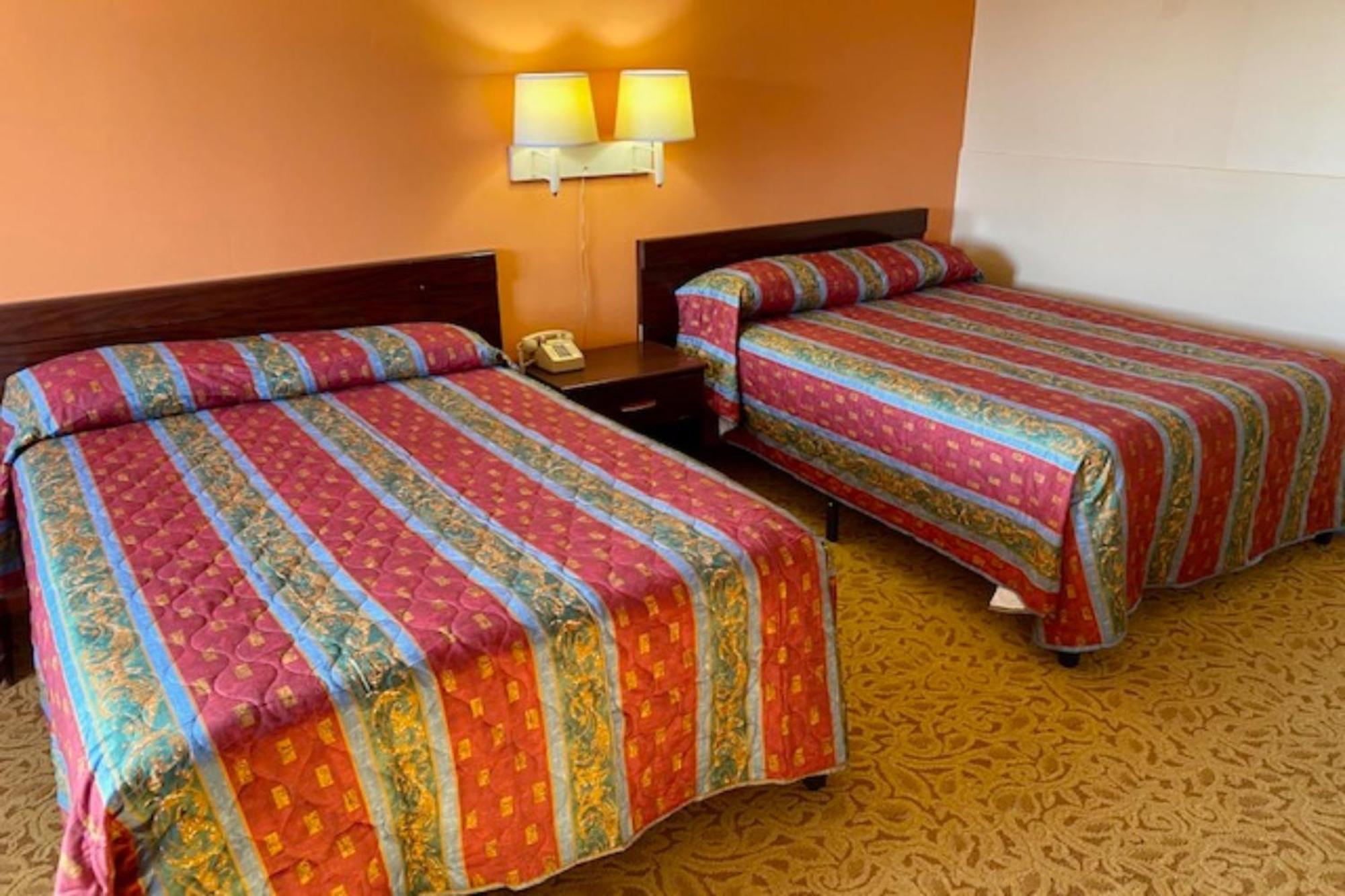 Red Carpet Inn & Suites Lima -Listing Partner Εξωτερικό φωτογραφία