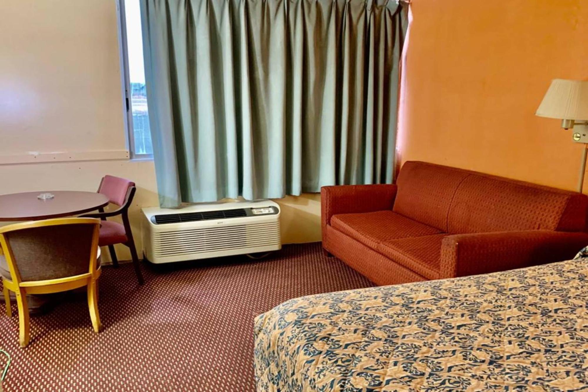 Red Carpet Inn & Suites Lima -Listing Partner Εξωτερικό φωτογραφία