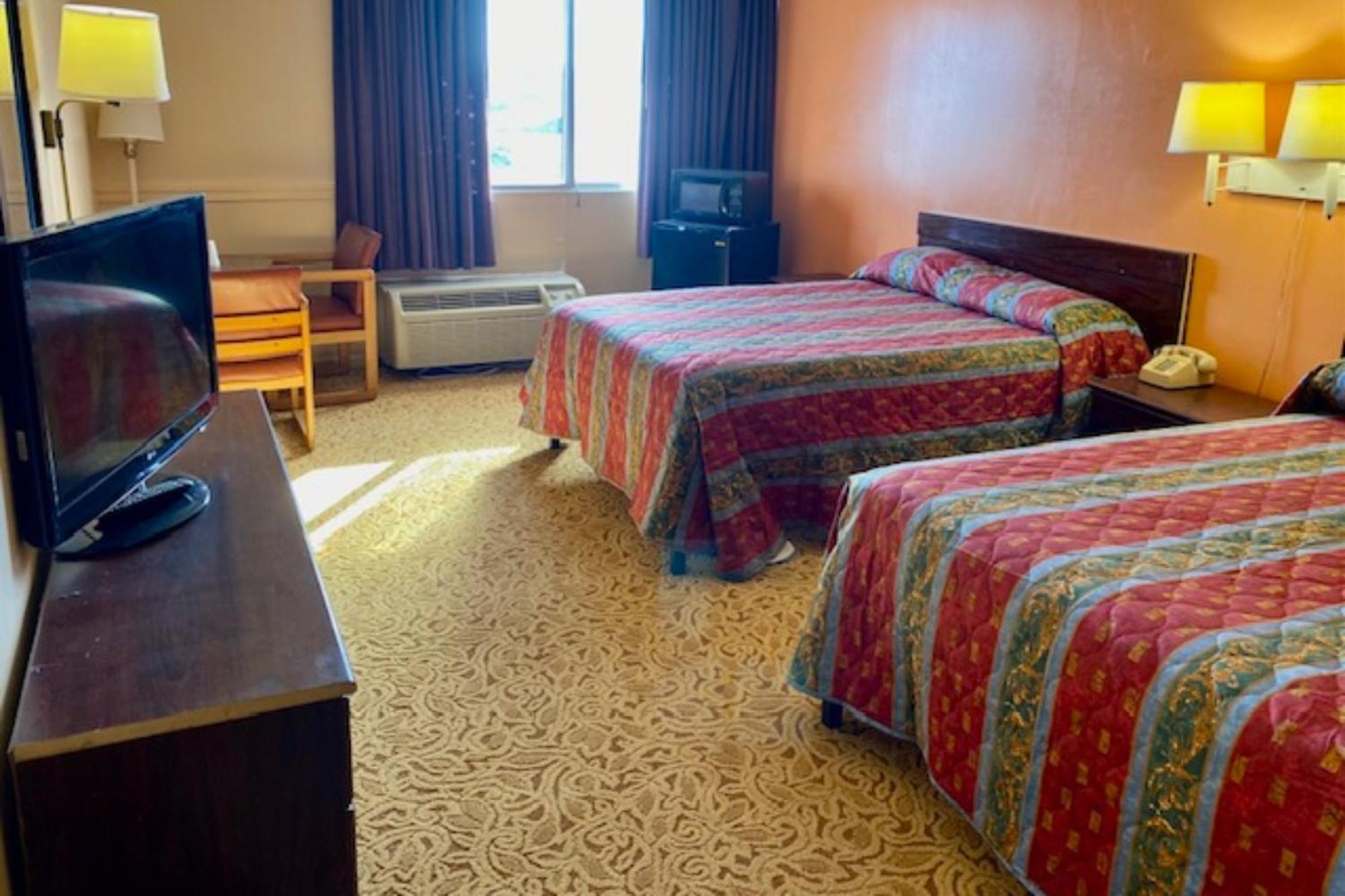 Red Carpet Inn & Suites Lima -Listing Partner Εξωτερικό φωτογραφία
